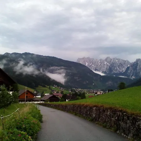 特兰西瓦尼亚公寓及spa 格绍